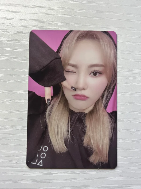 LOONA JINSOUL LOONAVERSE FROM TRADING CARD