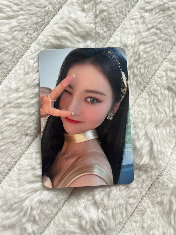 2022 LOONA 1st World Tour : [LOONATHEWORLD]