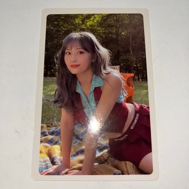 Momo BETWEEN 1&2 Pre-Order Pathfinder Ver.