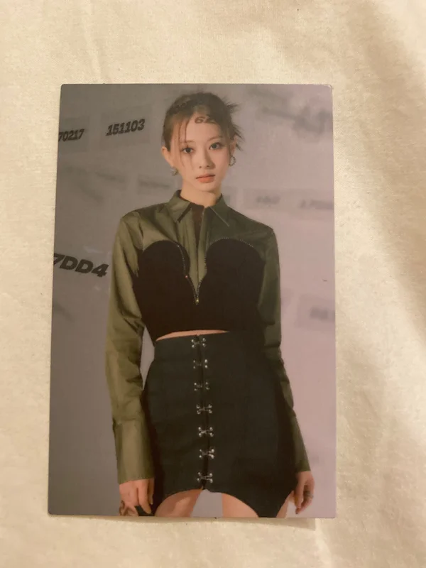 BETWEEN 1&2 MESSAGE PHOTOCARD