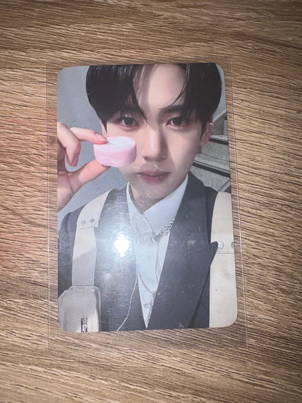 MELTING POINT PHOTOBOOK ver. KTOWN4U LUCKY DRAW