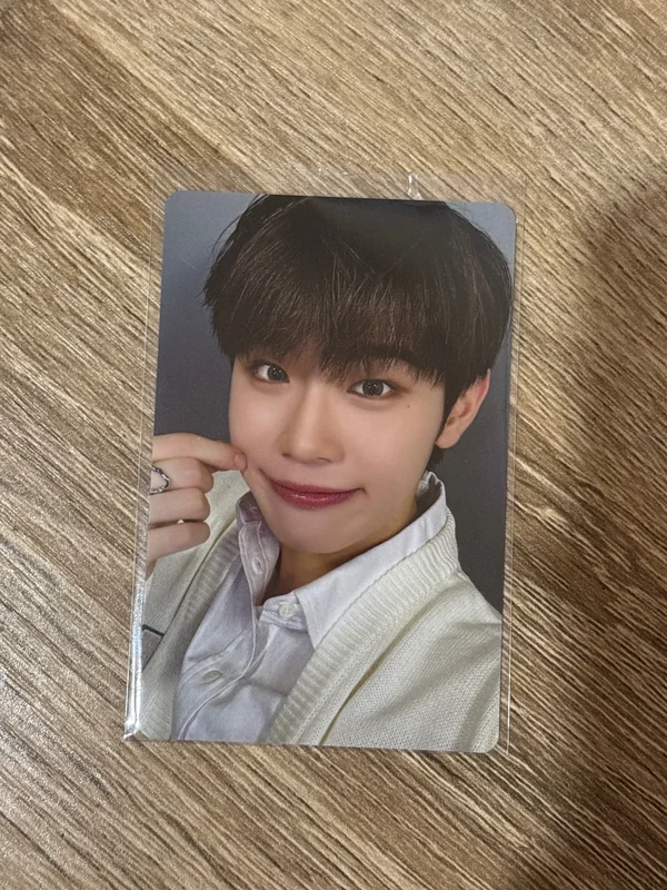 2024 ZEROBASEONE THE FIRST TOUR TIMELESS WORLD IN SEOUL TRADING CARD B VER.