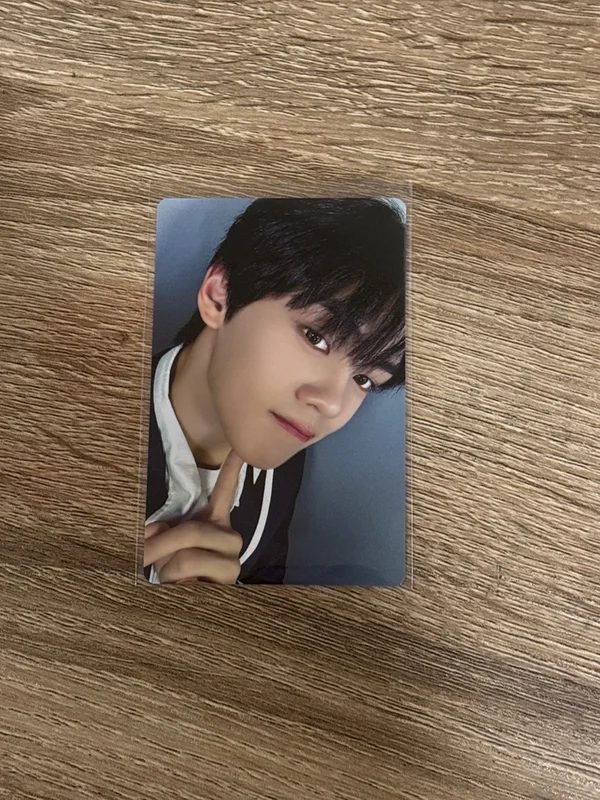 2024 ZEROBASEONE THE FIRST TOUR TIMELESS WORLD IN SEOUL TRADING CARD B VER.