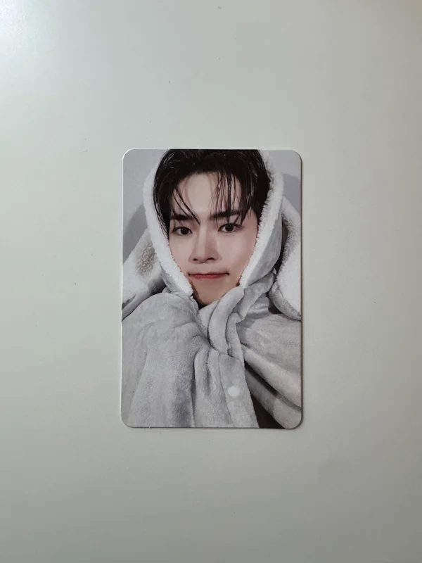 MELTING POINT Digipack ver. MAKESTAR