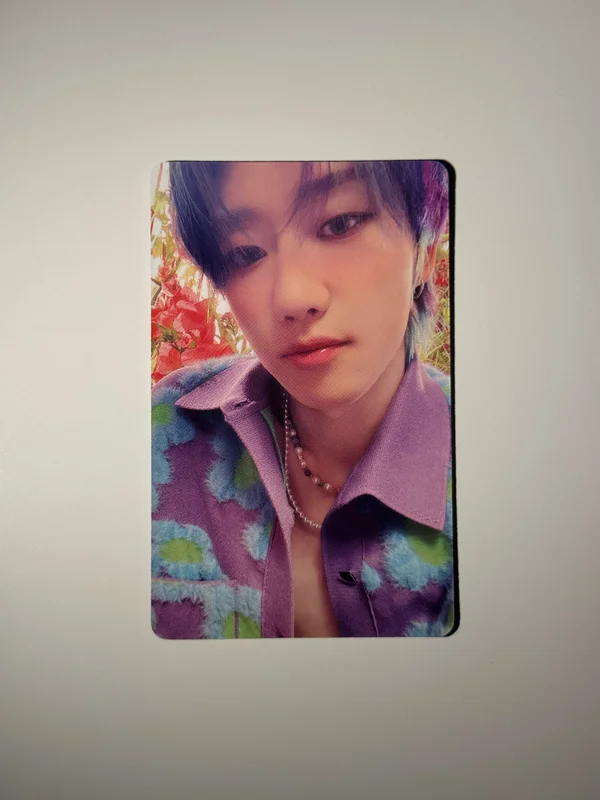 SEVENTEEN 2023 SEASON'S GREETINGS
