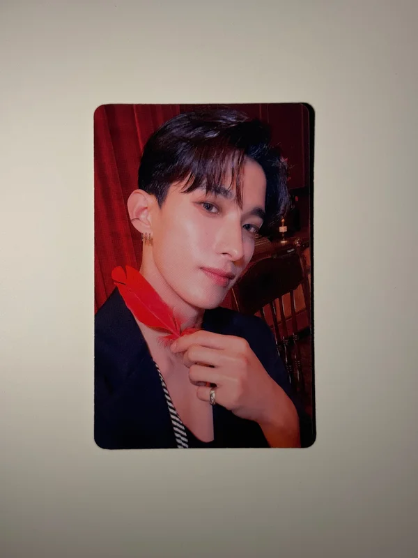 SEVENTEEN 2023 SEASON'S GREETINGS