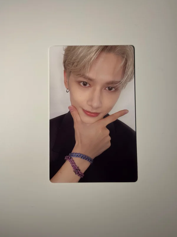 2022 SVT PHOTOBOOK THE NAME;17