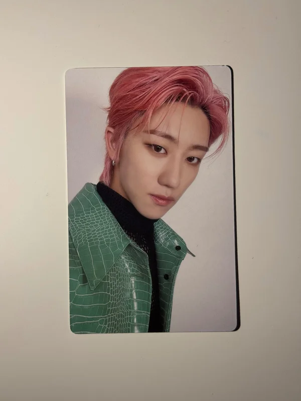 2022 SVT PHOTOBOOK THE NAME;17