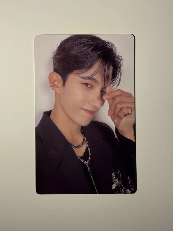 2022 SVT PHOTOBOOK THE NAME;17