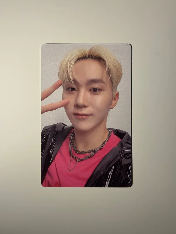 2022 SVT PHOTOBOOK THE NAME;17