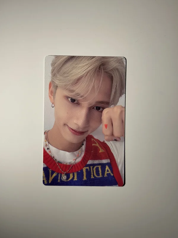 2022 SVT PHOTOBOOK THE NAME;17