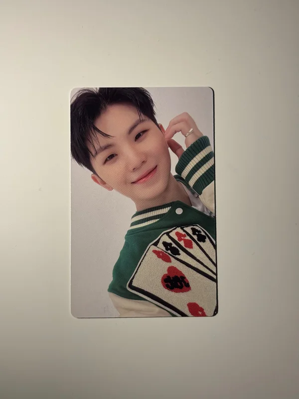 2022 SVT PHOTOBOOK THE NAME;17