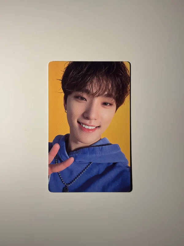 2022 SVT PHOTOBOOK THE NAME;17