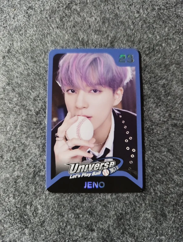 Universe TRADING CARD