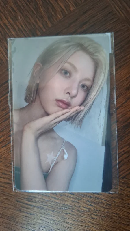 Fe3O4: STICK OUT JYP SHOP