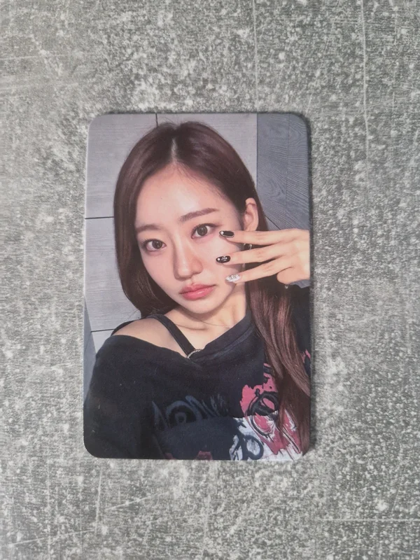KISSOFLIFE JULIE 'KISS OF LIFE blip' Photocard | Sold by