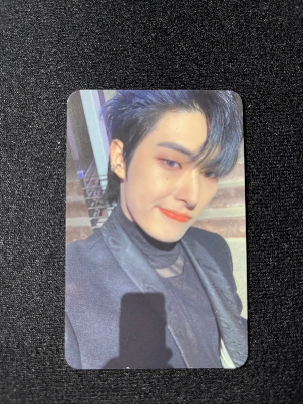 THE WORLD EP.1 : MOVEMENT DIGIPAK VER. hello82