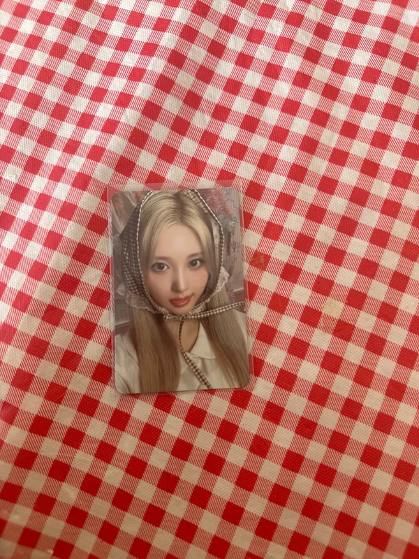 2026 SEASON'S GREETINGS [ATELIER IVE]