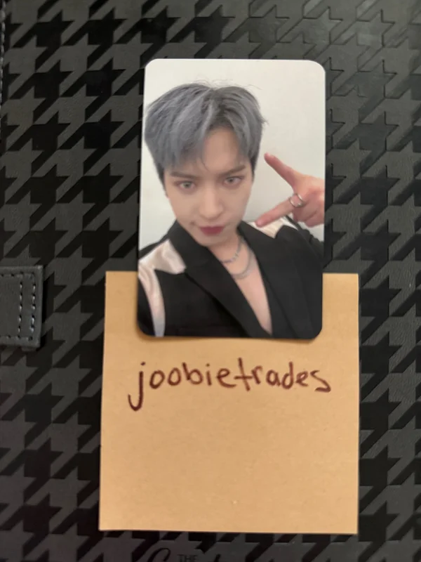 LOVE ME LIKE LIKE Ver.