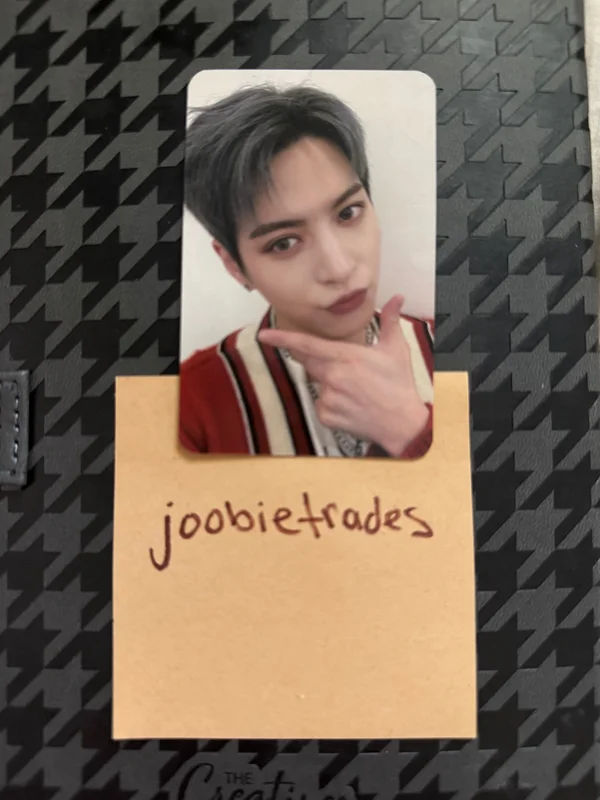 LOVE ME LIKE LOVE Ver.