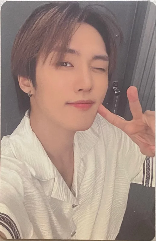 THE BOYZ WORLD TOUR : ZENERATION II Trading Card