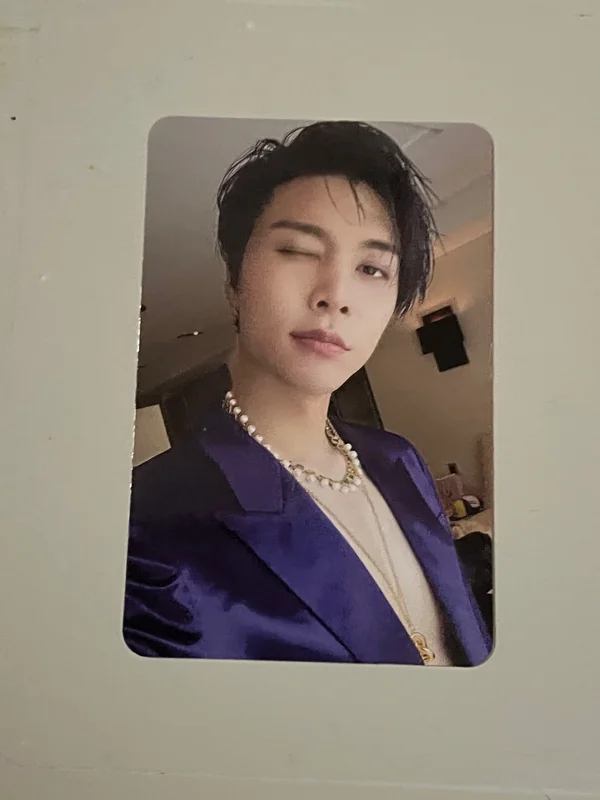 2 Baddies Photobook Ver. US ver.