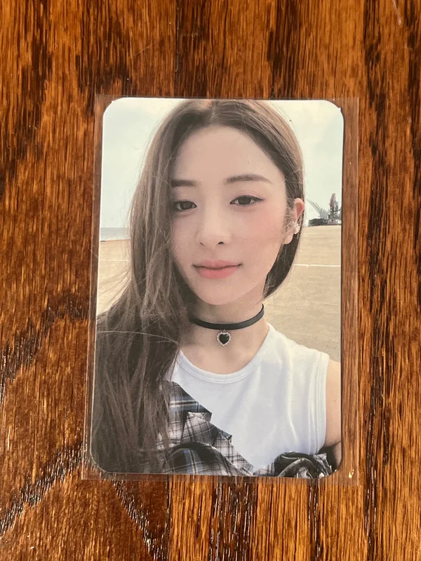 ANTIFRAGILE Weverse Albums Ver.