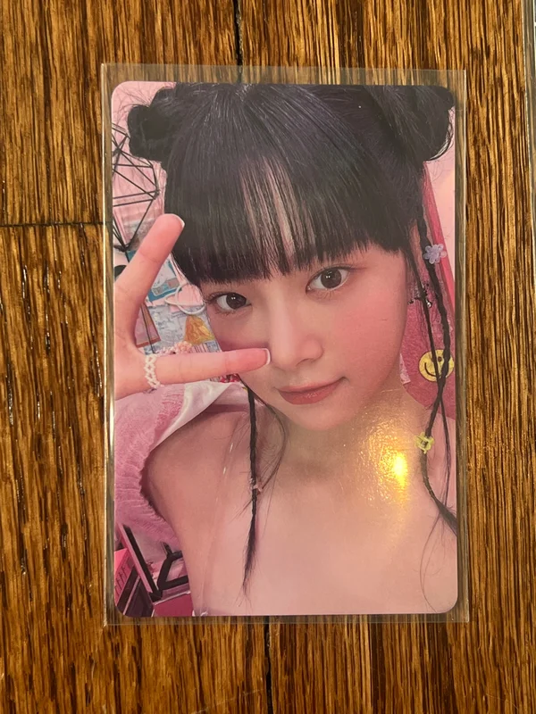 FEARLESS (Japanese ver.) PHOTO CARD