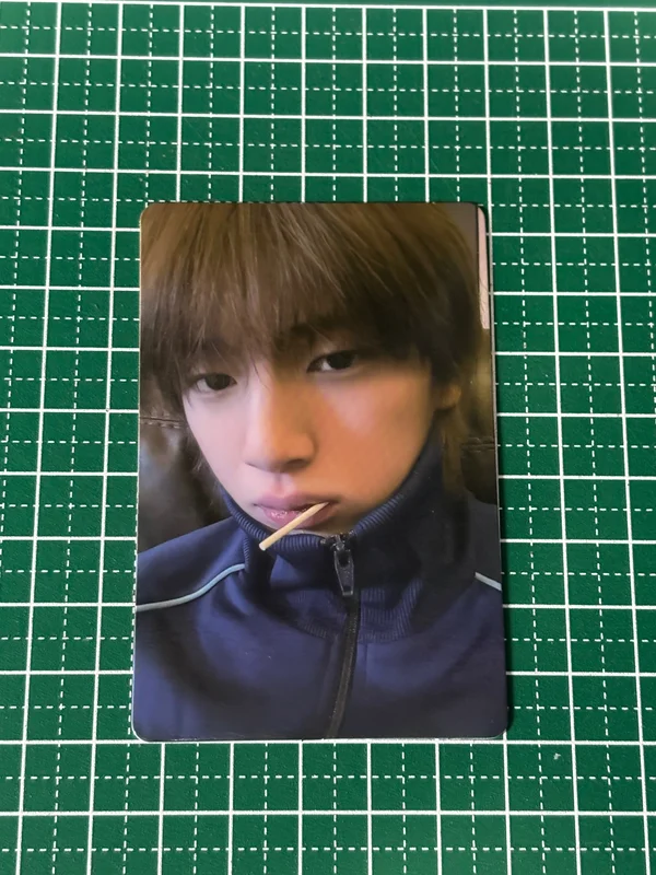 GREENGREEN Weverse Albums ver. Portrait B ver.