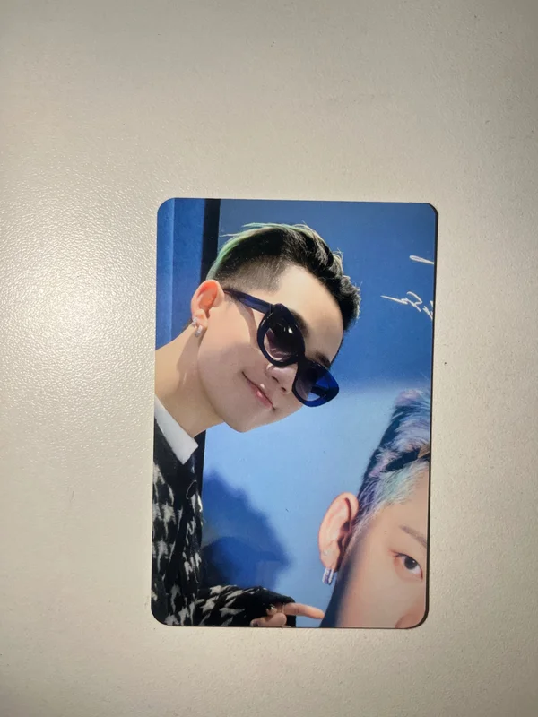 TREASURE TOUR [HELLO] TREASURE ACRYLIC PHOTO CARD HOLDER