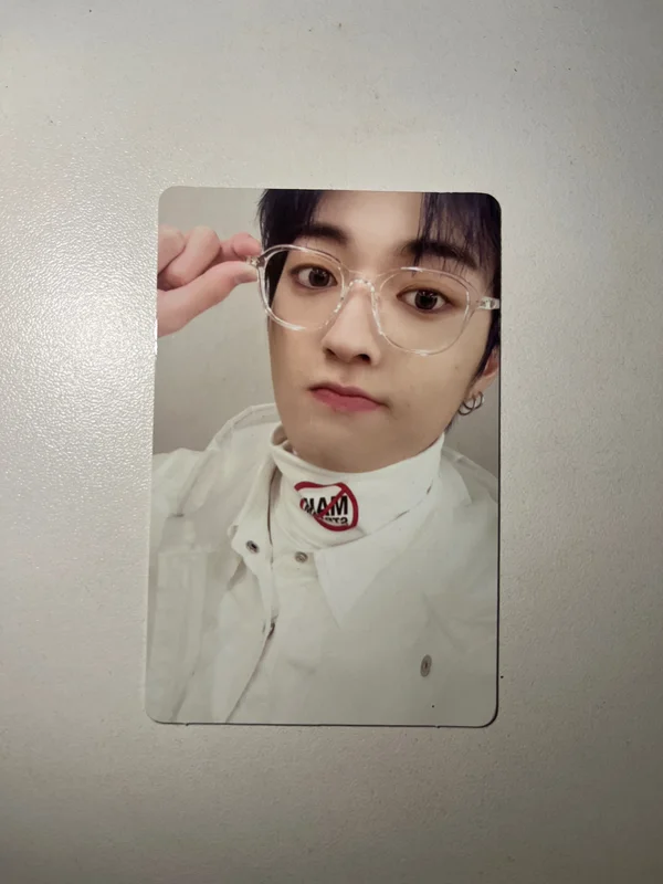 THE SECOND STEP : CHAPTER ONE PHOTOBOOK ver. BLUE ver.