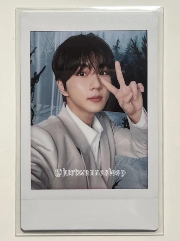 ENHYPEN WORLD TOUR WALK THE LINE IN JAPAN INSTANT PHOTO CARD