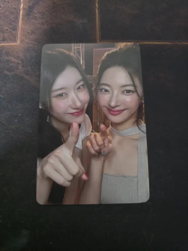 ITZY The 4th Fan Meeting 있지 믿지, 날자! ON AIR TRADING CARD