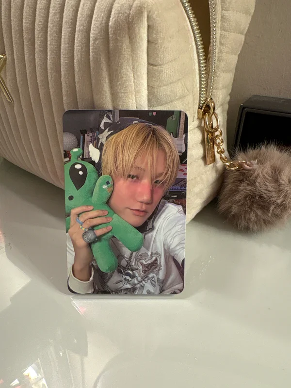 EX hello82 Exclusive