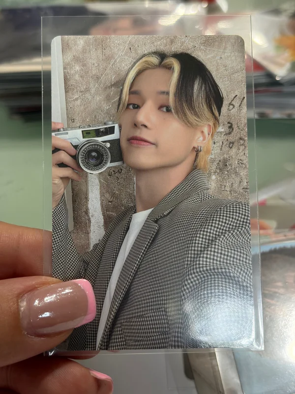 ATEEZ 2024 SEASON'S GREETINGS