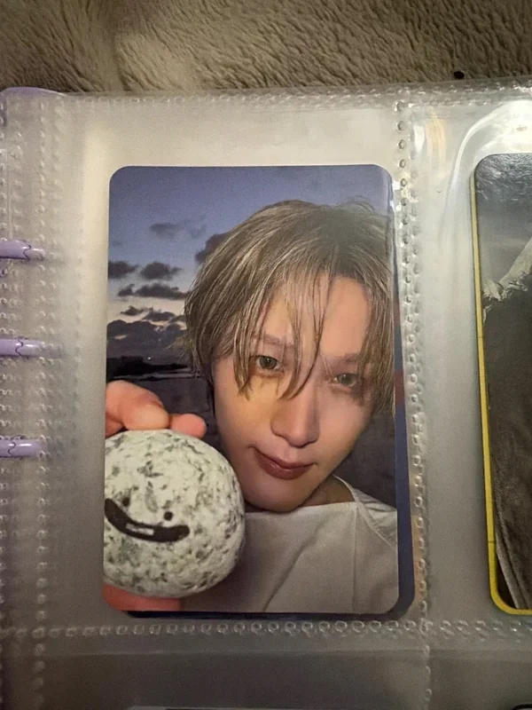 UNIQUE Compact Ver. hello82 Exclusive