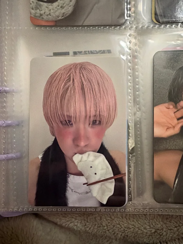 DUH! hello82 POP-UP Exclusive
