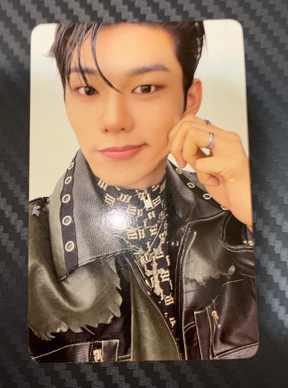 Un: SEEN Digipack ver.