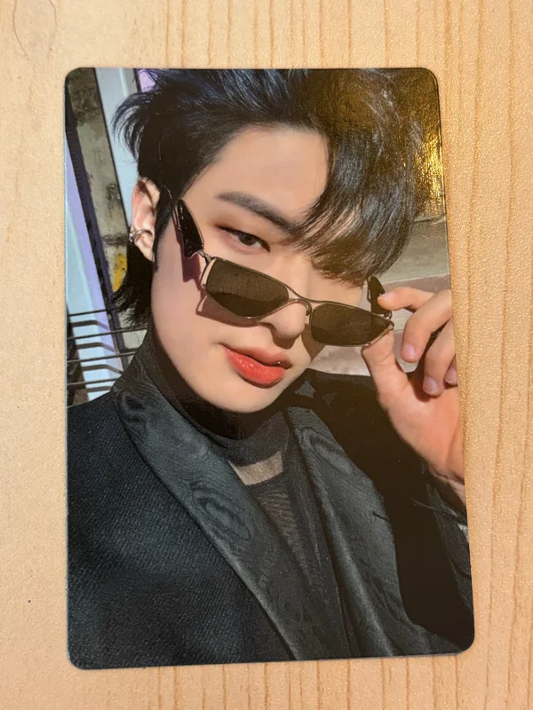 THE WORLD EP.1 : MOVEMENT A VER.