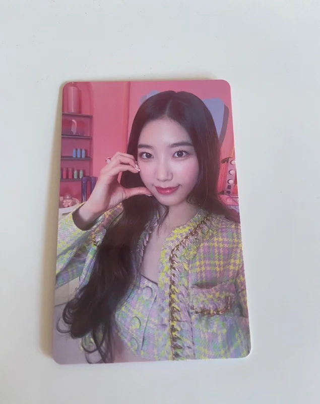 FEARLESS (Japanese ver.) PHOTO CARD