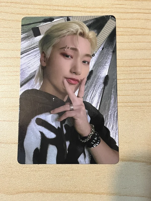 THE WORLD EP.1 : MOVEMENT A VER.