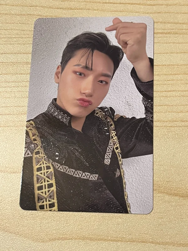 ATEEZ WORLD TOUR [THE FELLOWSHIP : BREAK THE WALL] IN SEOUL DVD