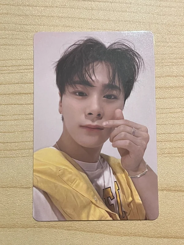 2023 season's greetings favorite ver.