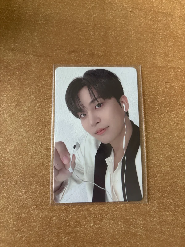 ATEEZ 2025 WORLD TOUR [IN YOUR FANTASY] IN INCHEON RANDOM PHOTOCARD PACK