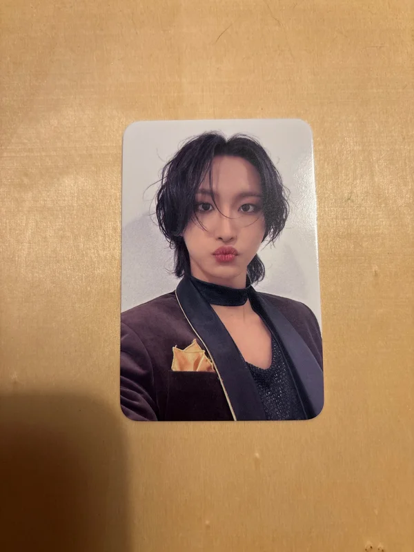 GOLDEN HOUR : Part.2 fromm store LUCKY DRAW