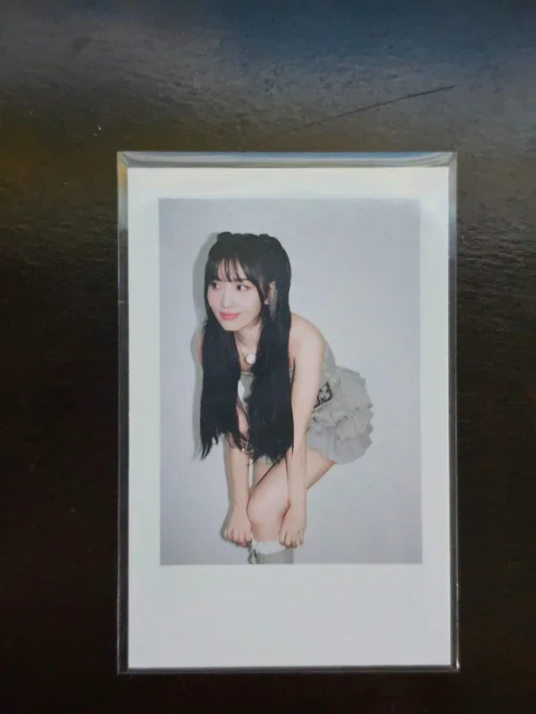 STRATEGY momo polaroid Highlight ver.