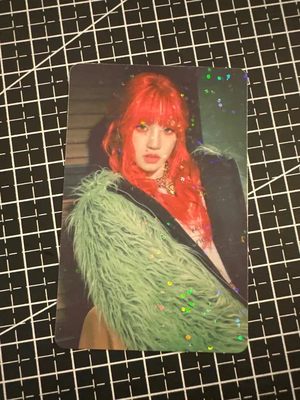 YUQI : HAPPY FREAK DAY POP-UP Photo Card Collect Book