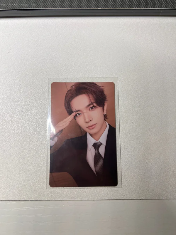 DARK MOON SPECIAL ALBUM 'MEMORABILIA' WEVERSE