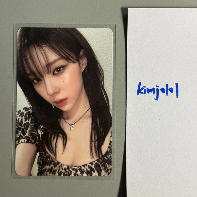 MY WORLD TRADING CARD SET D