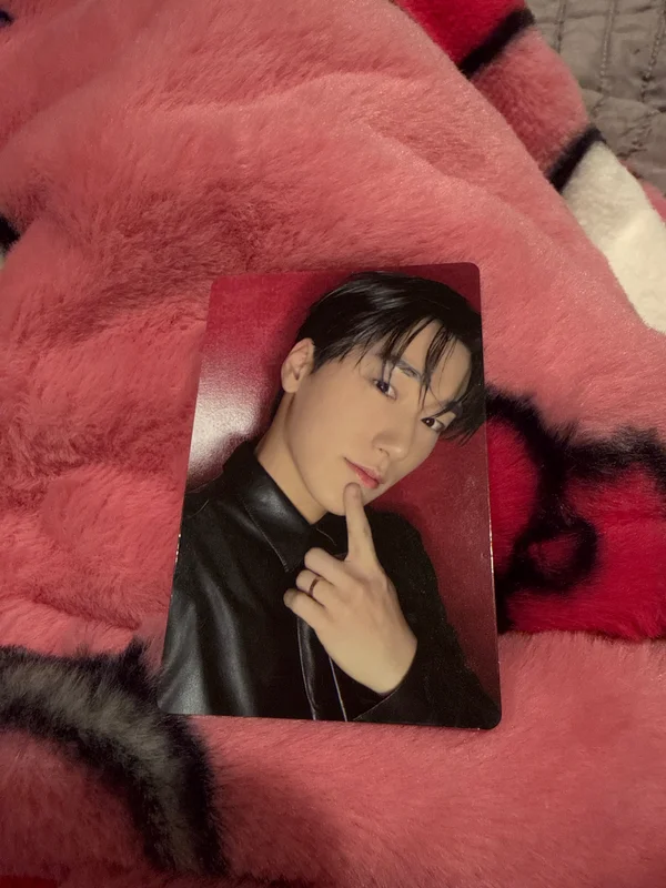 GOLDEN HOUR : Part.3 US Exclusive